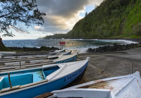 Bluebird Puzzle Anse des Cascades, La Réunion, France* Bateaux|Plages Et Îles De Rêve